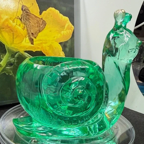 Unique Resin Green Snail Planter - Picture 3 of 14